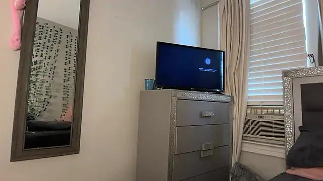 Sophiasecretsx live sex cam