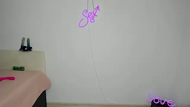 Bitch_Coin live sex cam