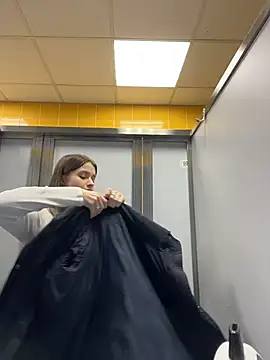 KittyQueeny live sex cam