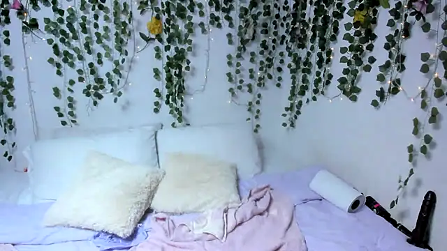 violeta_milleer live sex cam