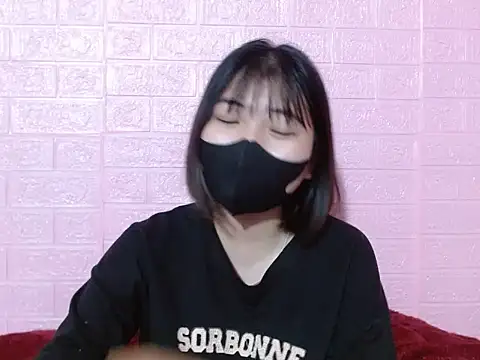 AmineChan09's cam snapshot