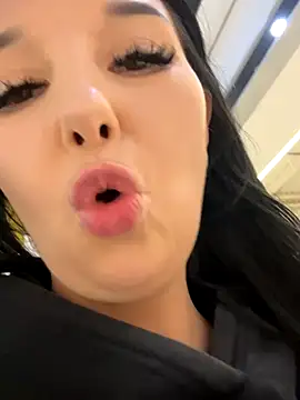 Tisha_Busty live sex cam