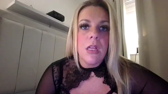 Stacey-lacey-uk1's cam snapshot