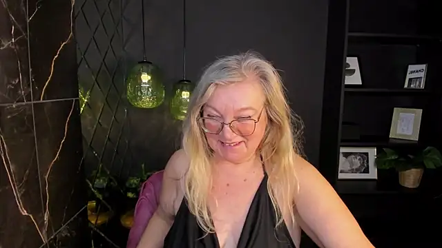 NataliMellow's cam snapshot