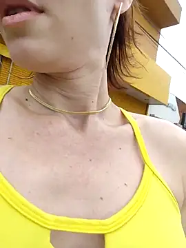 Irresistible24 live sex cam