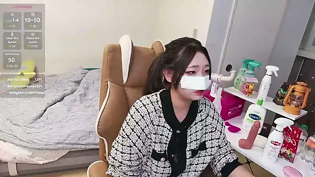 Milk_Sola live sex cam