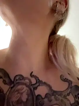 TeaseKitten's cam snapshot