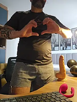 lorenzoDaddy's cam snapshot