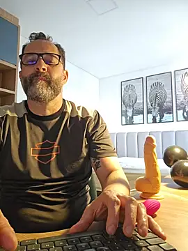 lorenzoDaddy's cam snapshot