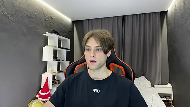 PumpkinLover's cam snapshot