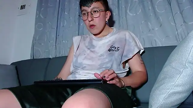 Sexyboy_666 live sex cam