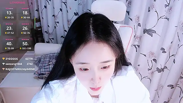 Niannian- live sex cam