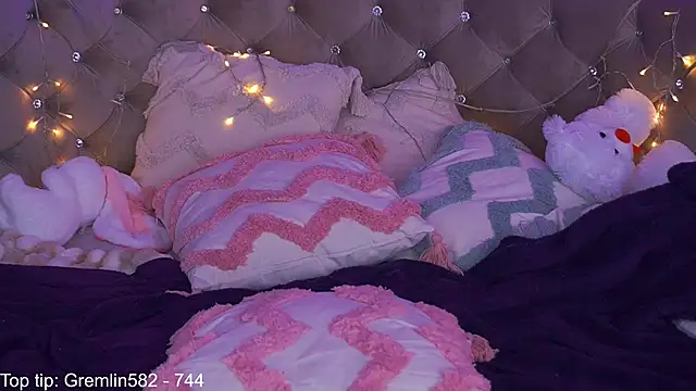 CoolTatis live sex cam