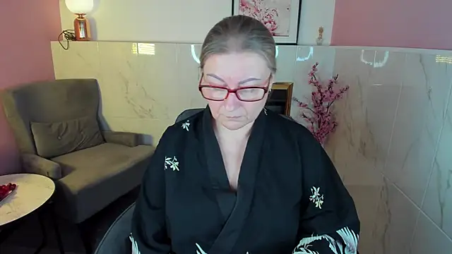 AlexandraKind live sex cam