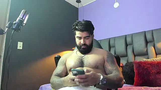 Lyon_vach live sex cam