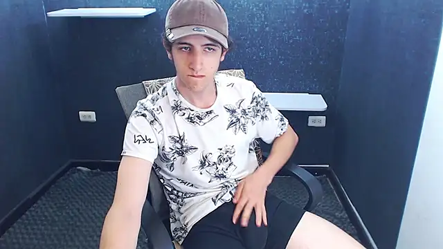 Kerverr_ live sex cam