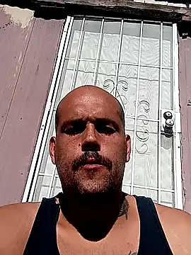 BigriskDaddy92 live sex cam