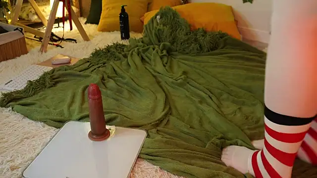 ScarletBlaze's cam snapshot