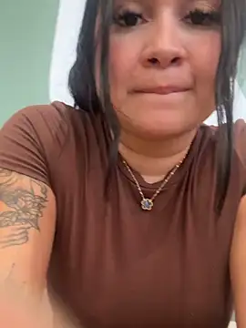 Pretty_Isadora live sex cam