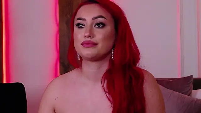 EmyHilton live sex cam