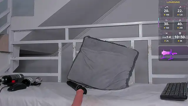 PittAndLunaa live sex cam