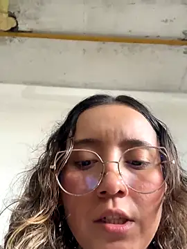 Kay_LustyWife live sex cam