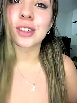 Cloee_Rainbow1 live sex cam