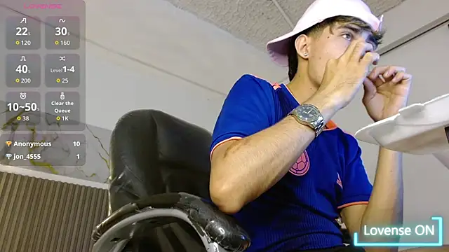 Dyla_n18 live sex cam