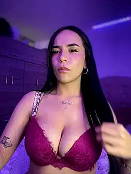 Naatalia live sex cam