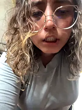 Kay_LustyWife live sex cam