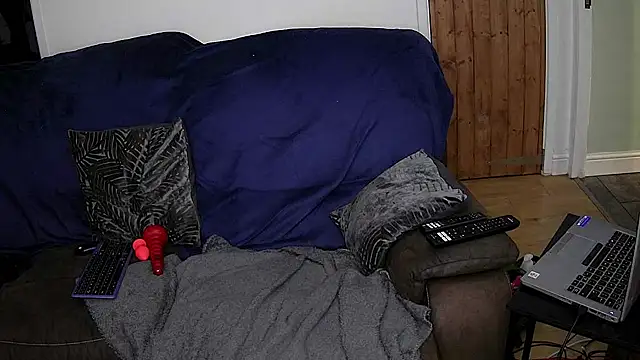 rob2810 live sex cam