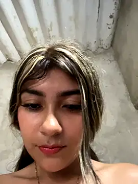 Sweed-virgin-pussy live sex cam