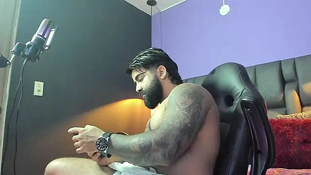 Lyon_vach live sex cam