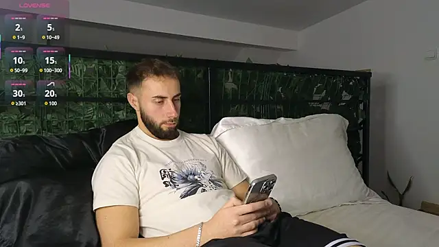 RyanStorm_'s cam snapshot