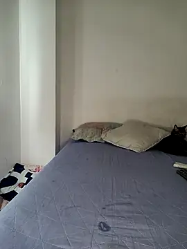 CurvyNoir's cam snapshot