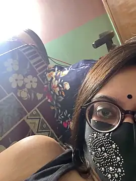 Saguphtah_Chattergy_22's cam snapshot