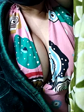 EngravedCecropia's cam snapshot