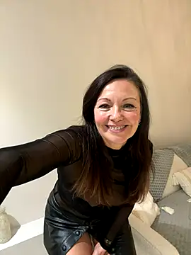 HotLdyllic's cam snapshot