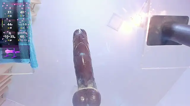 MayaRouse's cam snapshot