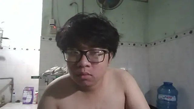 yours_c's cam snapshot