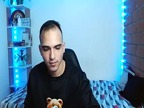 Maax30233's cam snapshot