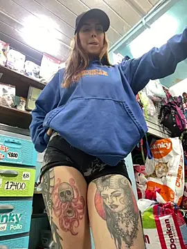 Lucy_699's cam snapshot