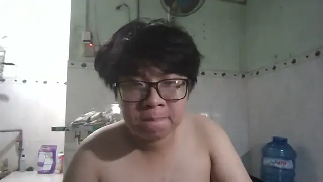 yours_c's cam snapshot