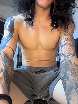 tommylongxx live sex cam