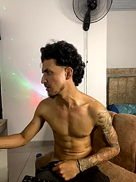 Kriss_Edwards's cam snapshot