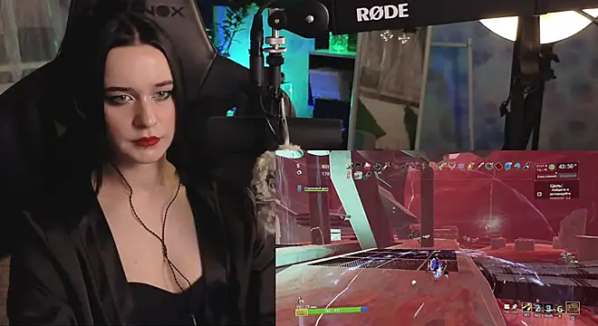 KiraLiLime live sex cam