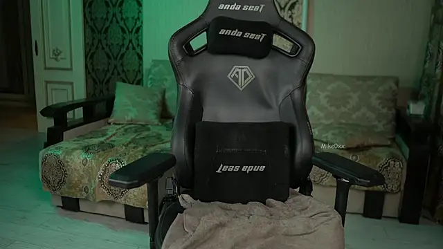 mike0xx live sex cam