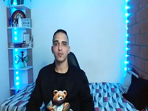 Maax30233's cam snapshot