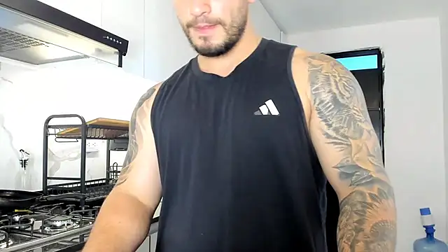 Ricardogo19 live sex cam