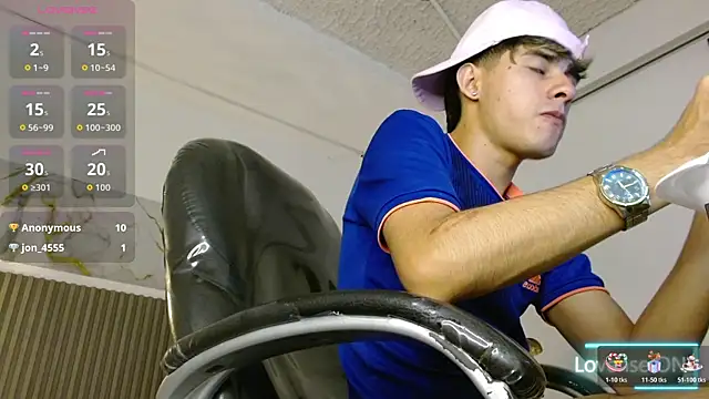 Dyla_n18 live sex cam